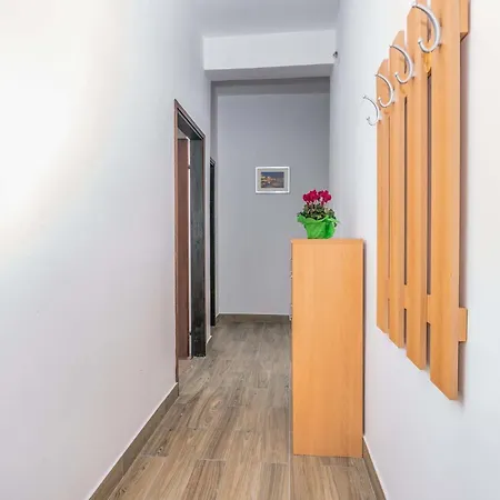 Gorgeous In Krk With Kitchen