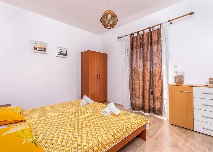 Gorgeous In Krk With Kitchen *
